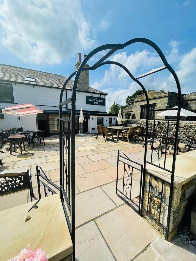 The Black Horse Inn Settle Buitenkant foto